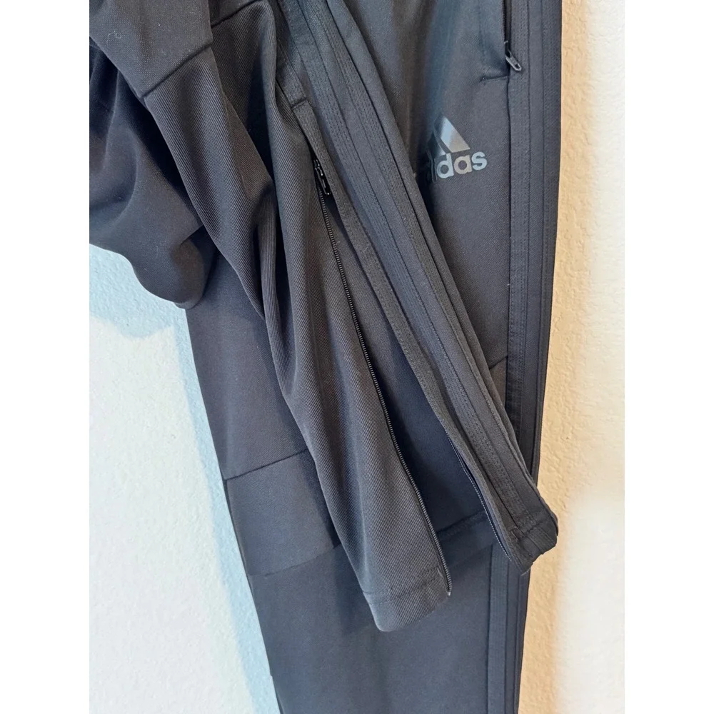 Adidas AEROREADY Mens Black Tapered Track Pants Zipper Pockets Size M